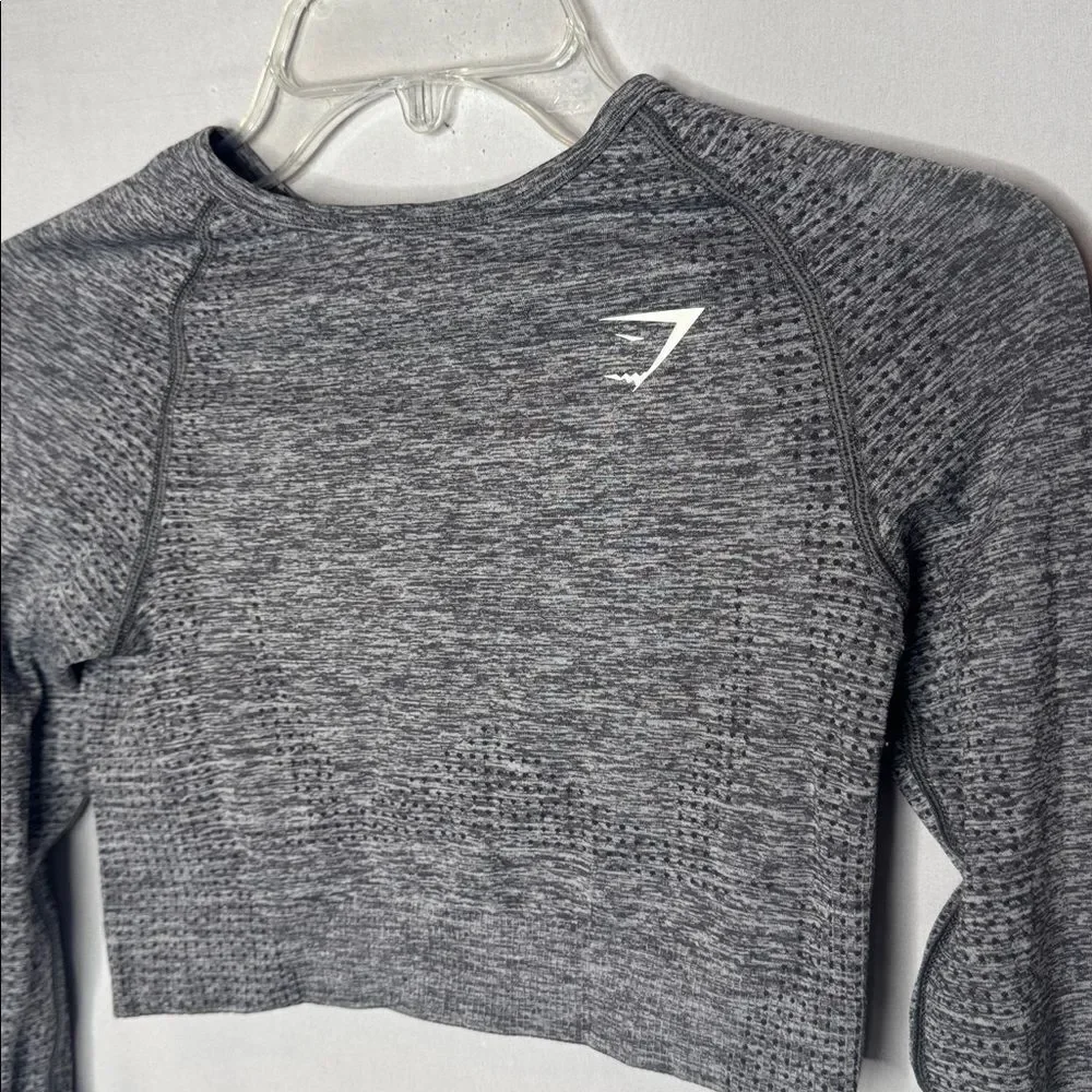 Gymshark Women’s Cropped Grey Seamless Long Sleeve Workout Top. Size Small.